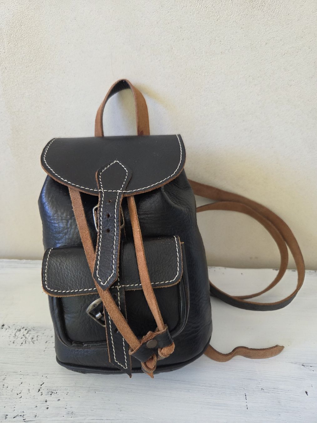 Zaini:  Mini Lederrucksack Schwarz Handgefertigt – Usato da Gebenstorf venduto da pryt5412