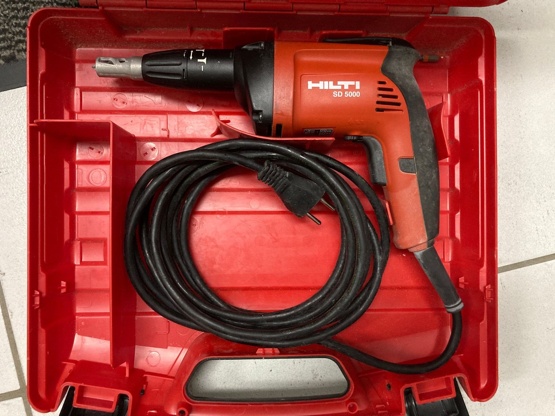 Hilti Trapani: Hilti SF5000 Trockenbauschrauber – Usato da Dielsdorf venduto da Textron