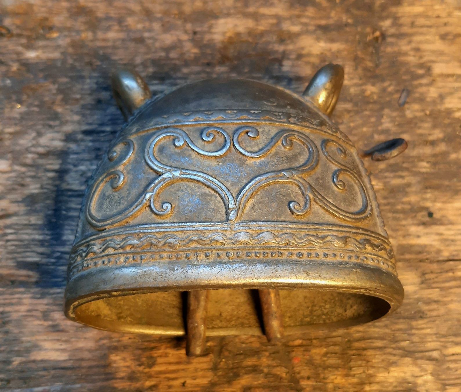 Glocken & Treicheln: Antike Glocke aus Burma – Gebraucht aus Arbon von torso444