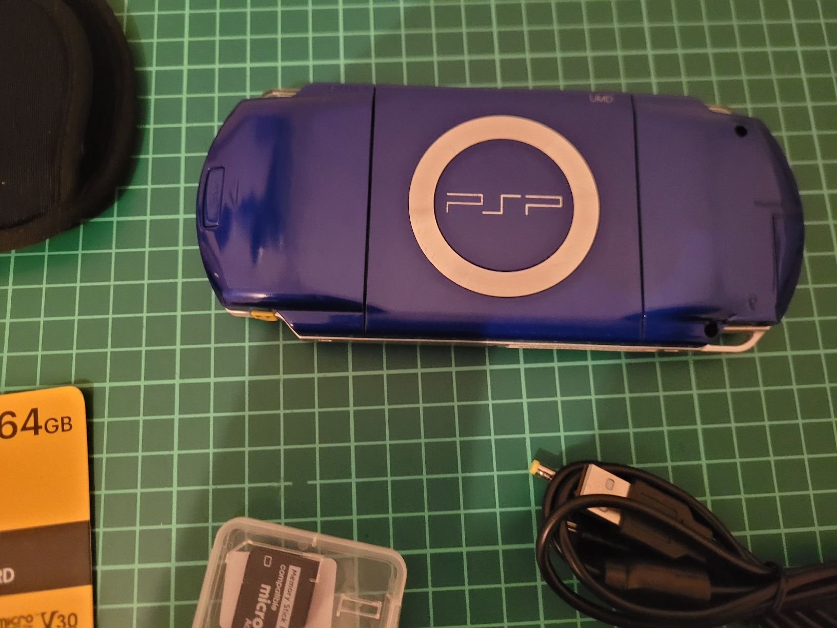 Sony Konsolen: Sony PSP Blue with 64GB Memory Card – Gebraucht aus Meyrin von Retro-GZ 2