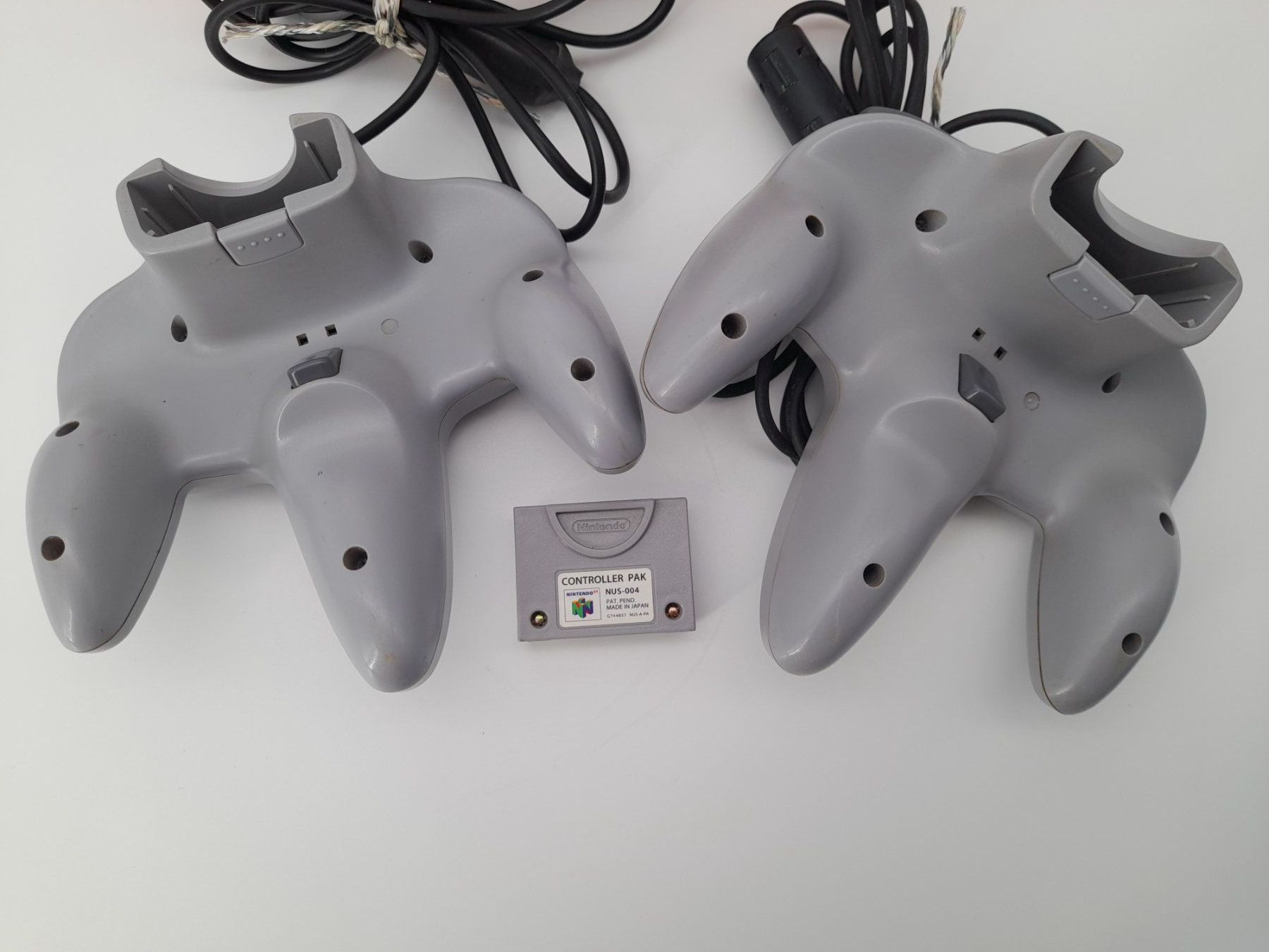 Nintendo Console: Console Nintendo 64 Orange avec 2 manettes – Usato da Delémont venduto da Loccaze2015 6