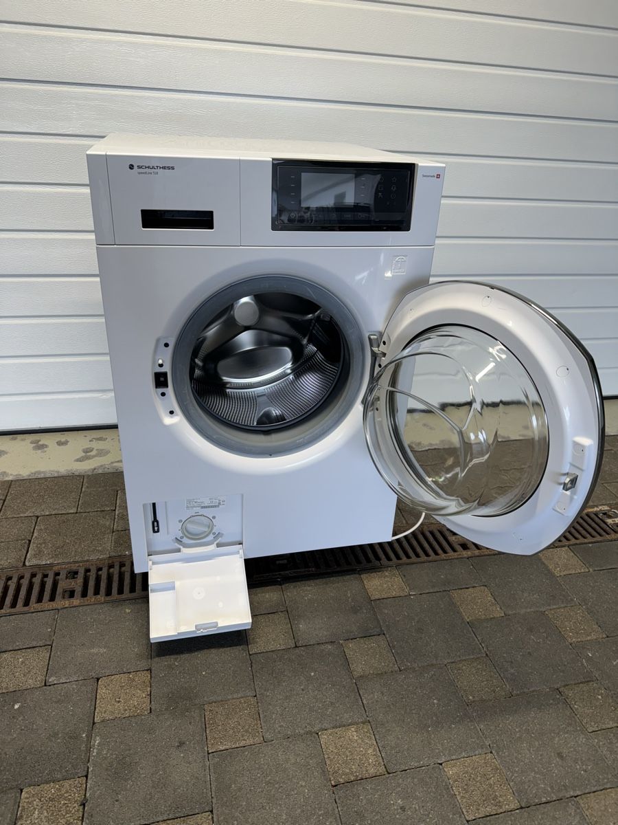 Schulthess Waschmaschinen: Schulthess Waschmaschine – Gebraucht aus Grosswangen von  1