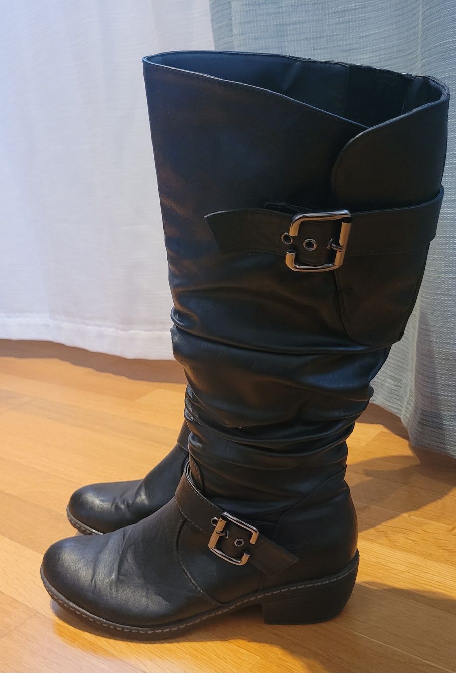 Damenschuhe: Stiefel – Gebraucht aus Tägertschi von 9__Saeru__9