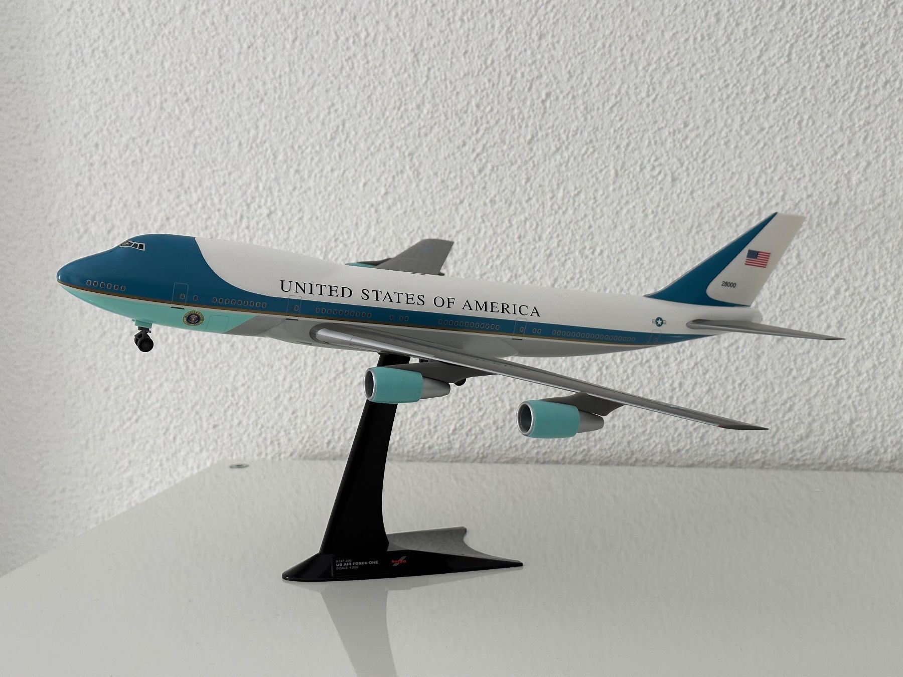 Herpa Modellbausätze & Standmodelle: Boeing 747 Air Force One 1:200 – Gebraucht aus Wolfhausen von