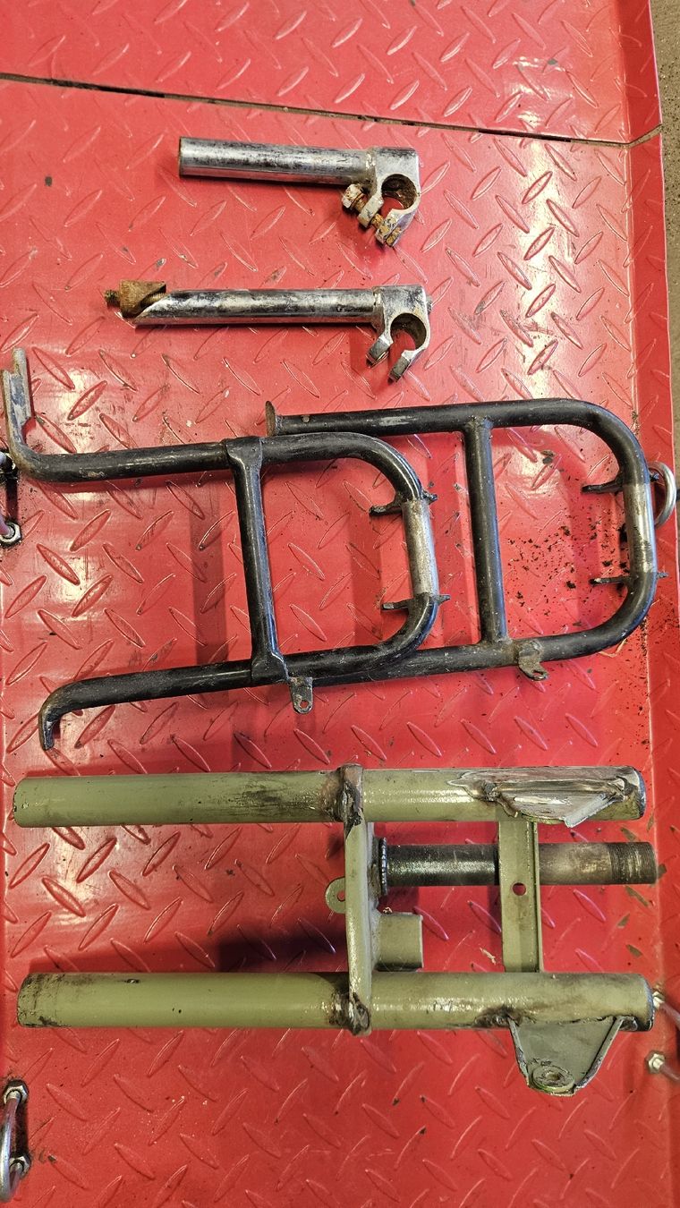 Puch Mofa-Ersatzteile: Gabel Ständer Puch Maxi, X30 – Defekt aus Friltschen von len_lw2f