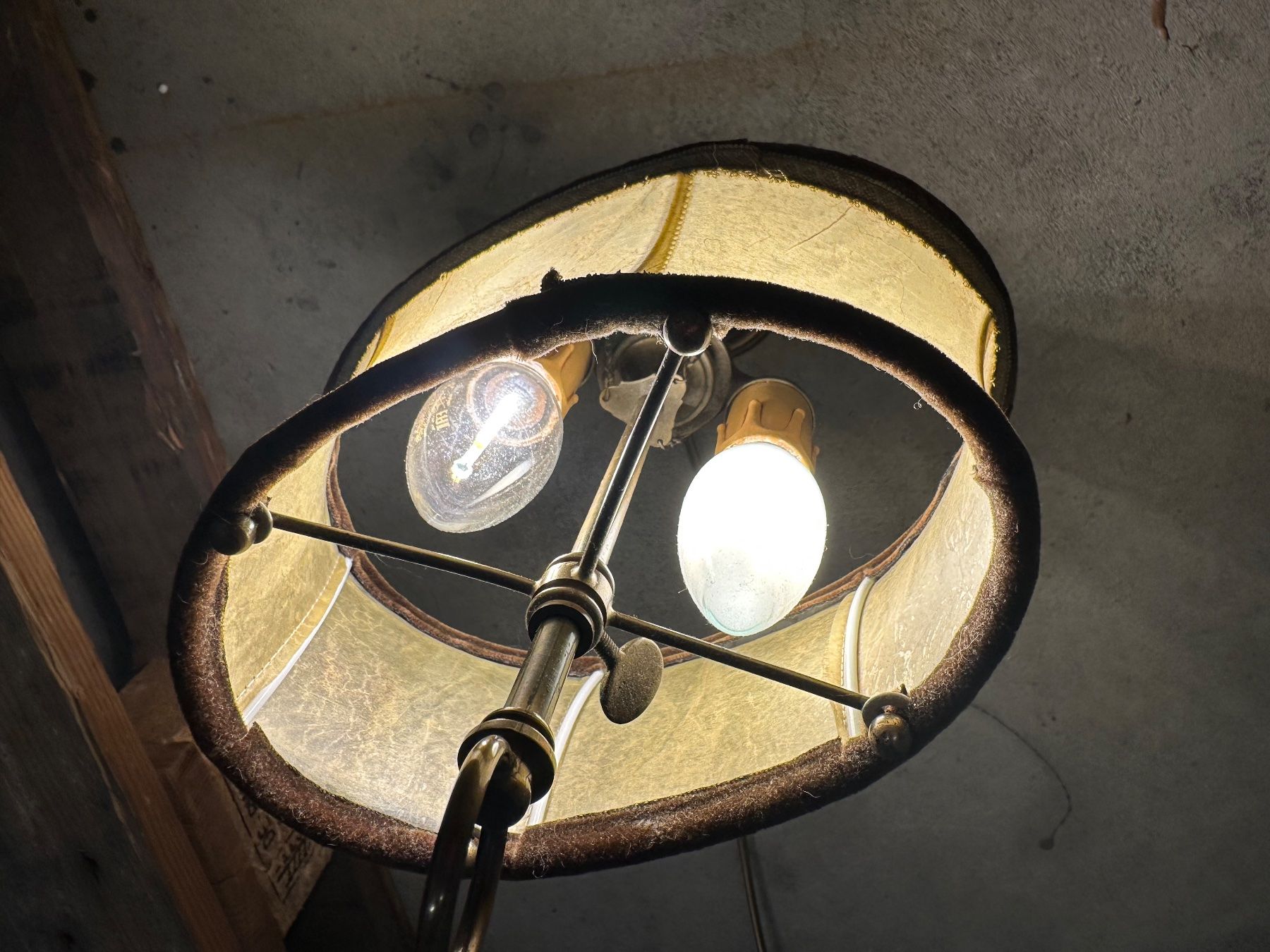 Belux Lampen: Antike Belux Bouillotte-Lampe Messing – Gebraucht aus Zollikofen von Taximan89 1