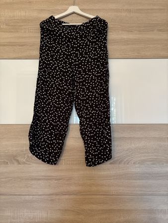 Hose Damen Grösse 38 schwarz weiss gepunktet