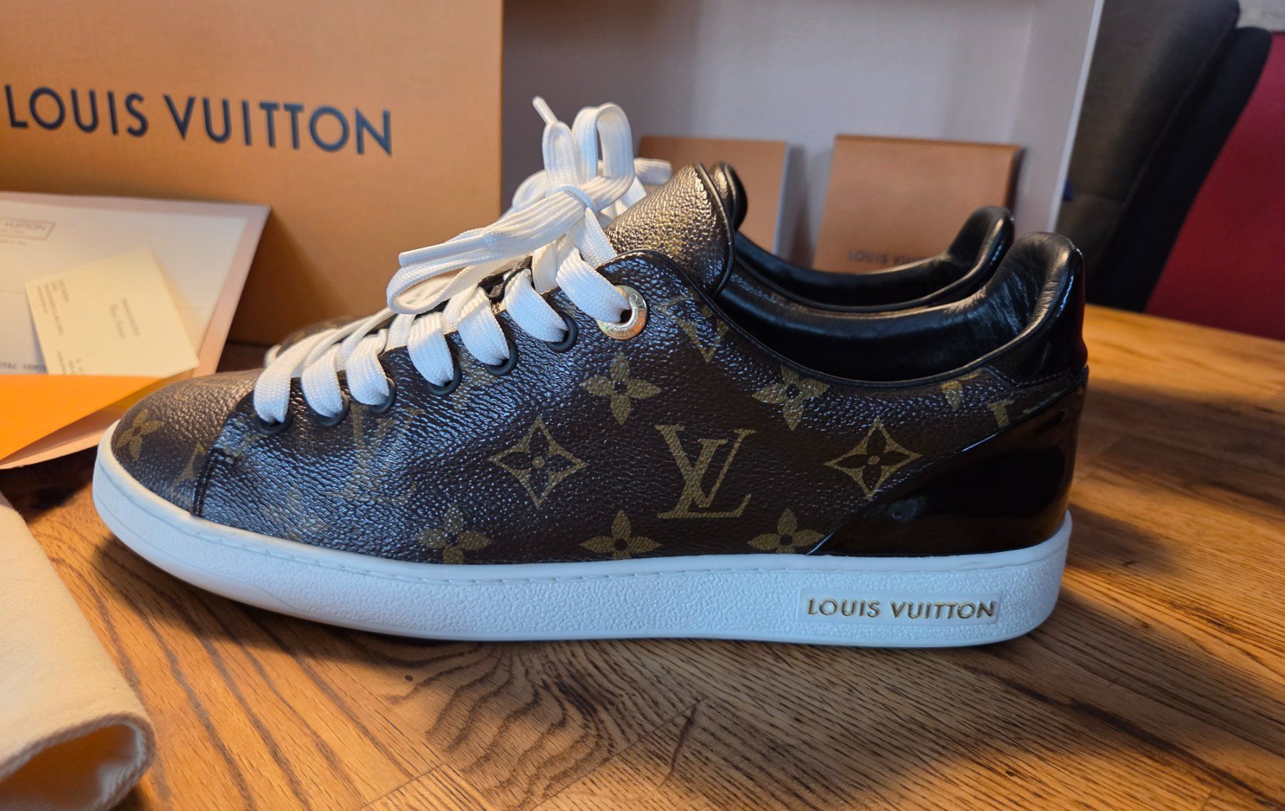 Louis Vuitton Scarpe da donna: Louis Vuitton Front Row Gr. 40 – Usato da Hinwil venduto da Nicen 1