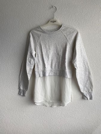 Pull élégant gris