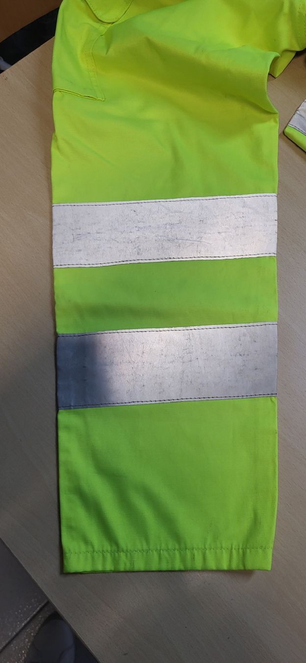 Pantaloni: Reflektierende Arbeitshose Neongelb Grösse S – Usato da Figino venduto da mayam63 5
