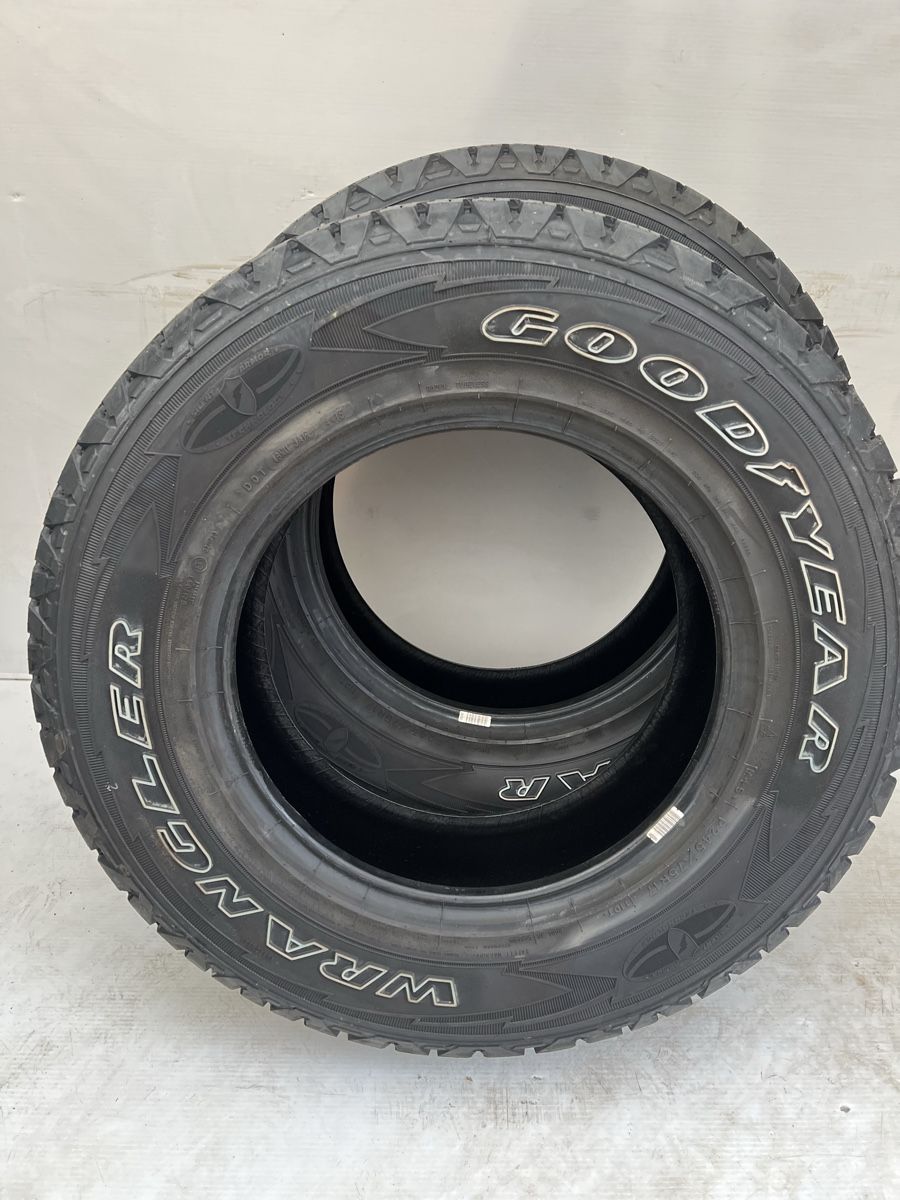 Pneus & Kompletträder: 2x245/75/17 Goodyear – Gebraucht aus Glis von Rasa2015 2
