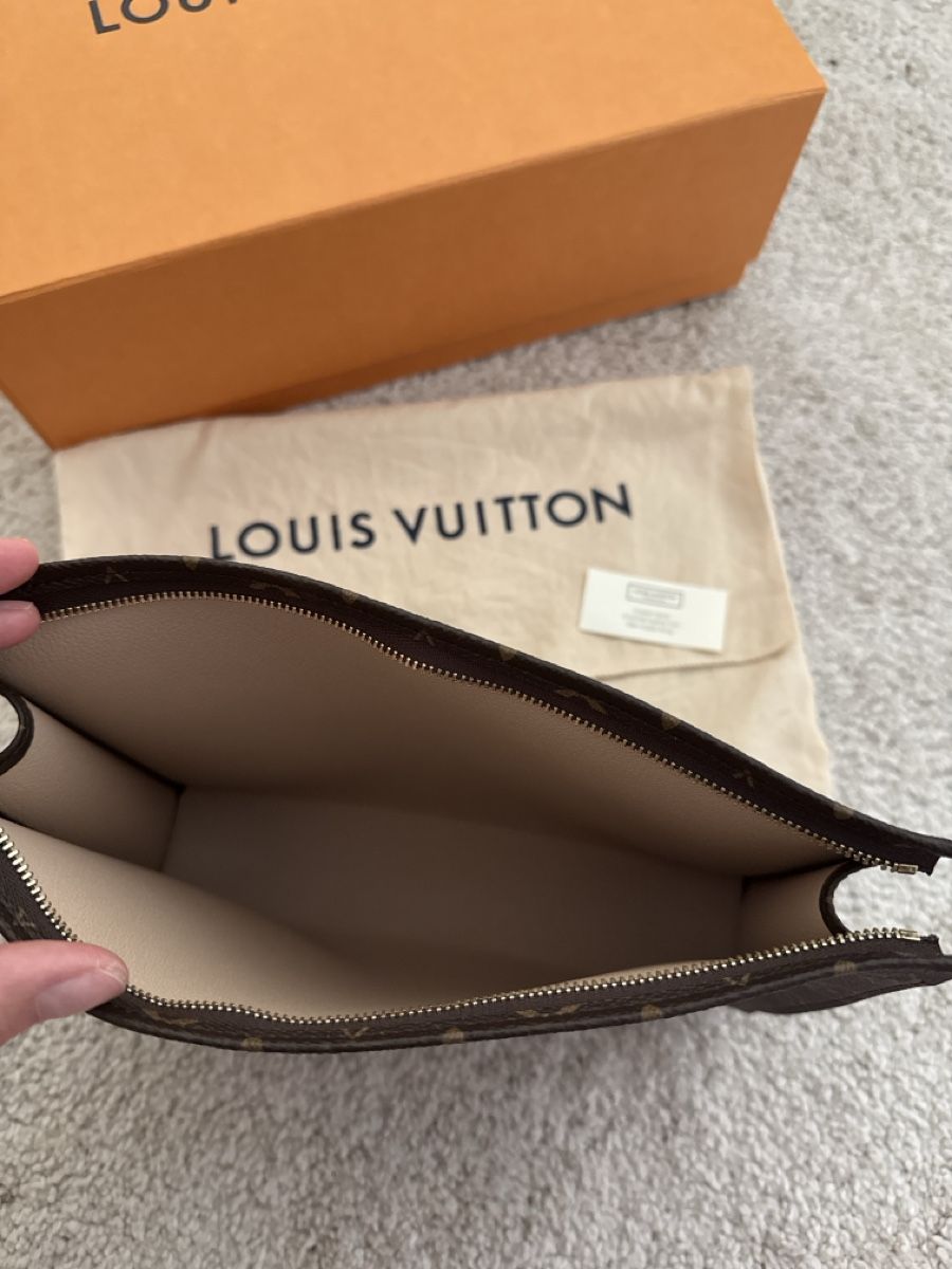 Louis Vuitton Custodie per cosmetici: Louis Vuitton toiletry pouch 26  – Nuovo e nell'imballaggio originale da Zürich venduto da ken_n7dn 2