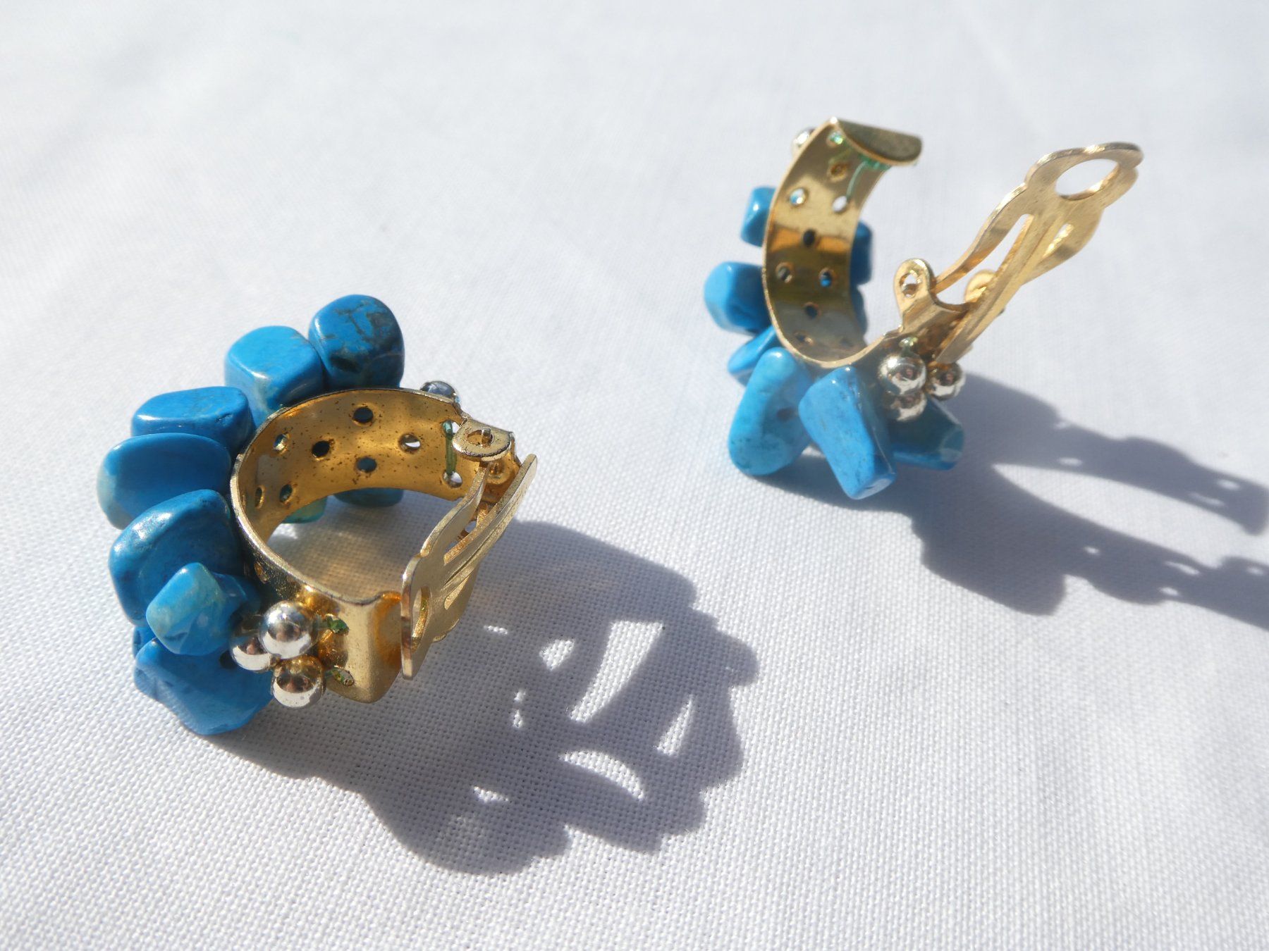 Orecchini pendenti & Orecchini a lobo: Ohrclips mit Türkis-Splitter, Modeschmuck – Nuovo (secondo la descrizione) da Gattikon venduto da kaandooh 2