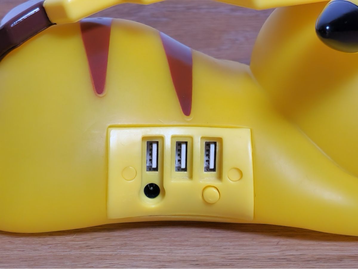 Ladegeräte: Pokemon Pikachu Ladestation Wireless  – Gebraucht aus Wettswil von chr_p7f8 1