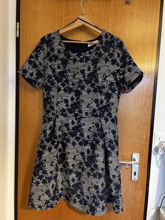 Robe Naf Naf bleu blanche et noir T.44 élégante 👗