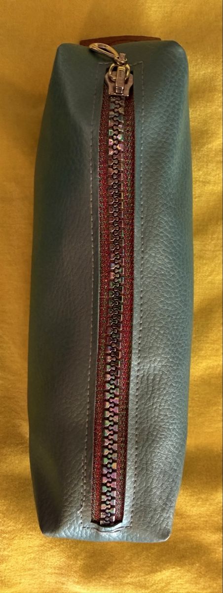 Altro in Scrittura & Disegno: Stifte Etui Kunstleder Hund Bullterrier – Nuovo (secondo la descrizione) da Birsfelden venduto da Soulseeker 1