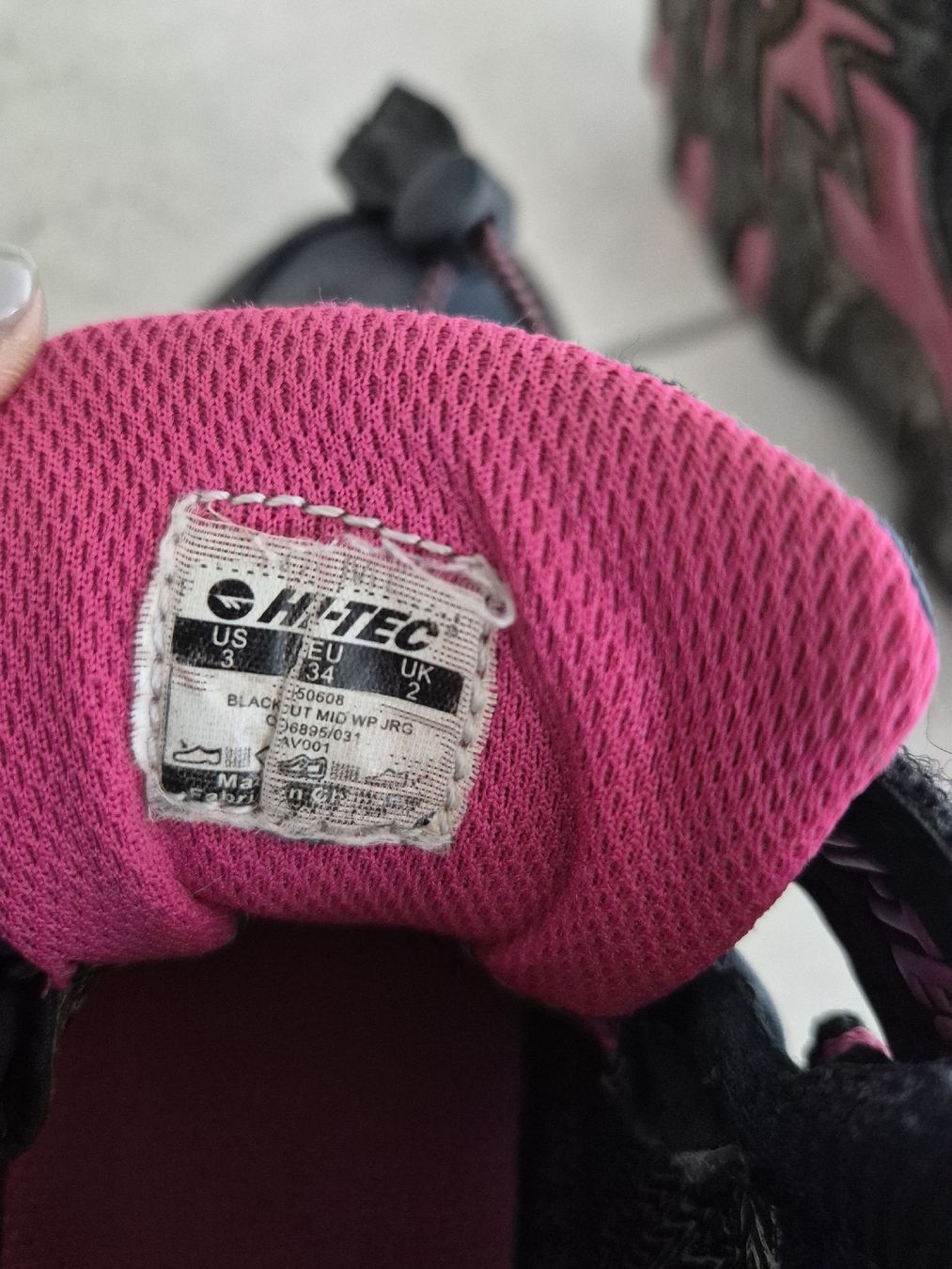 Hi-Tec Scarpe per ragazze: Hi-Tec Wanderschuhe, Gr. 34, wasserfest – Usato da Adliswil venduto da Stardust11 5