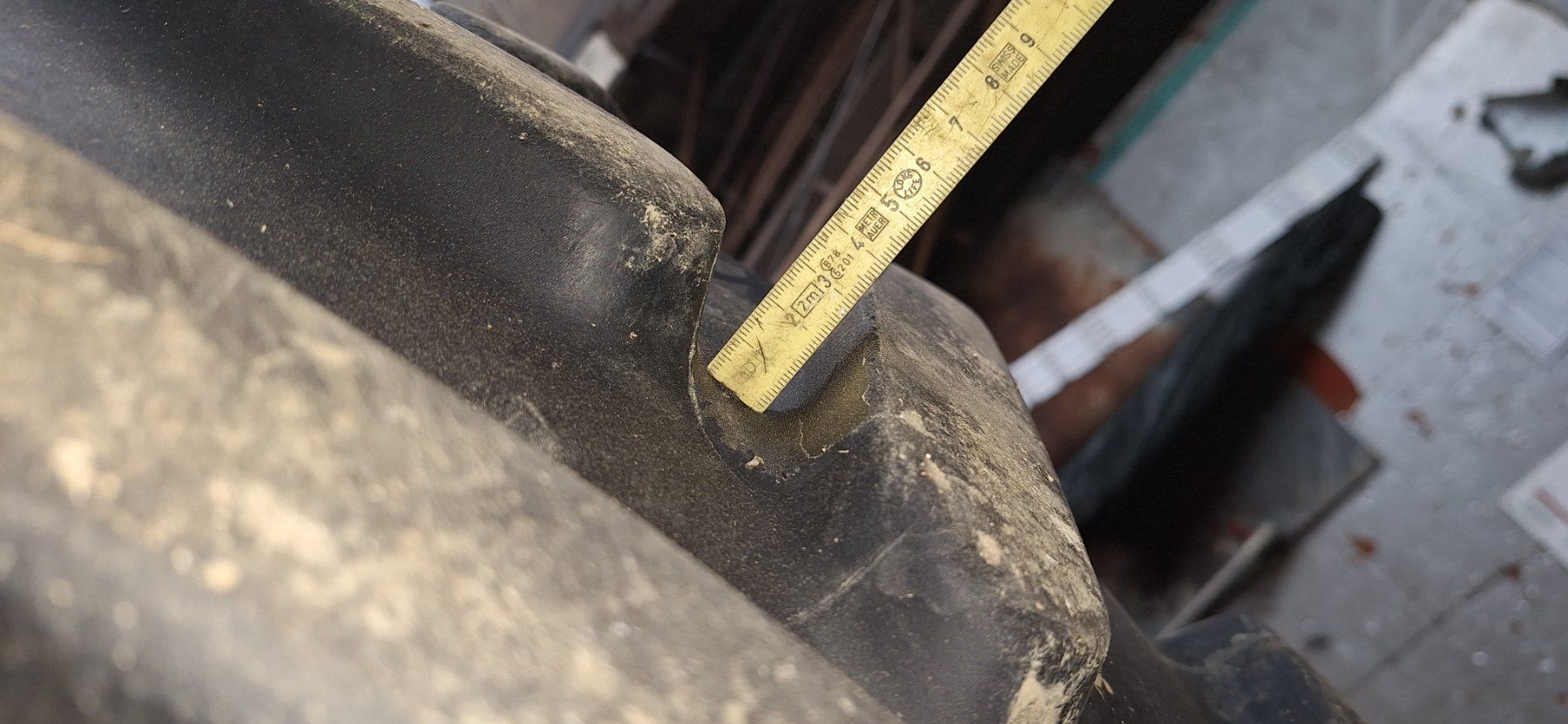 Traktoren: Pneu 440/65 R28 – Gebraucht aus Unterlunkhofen von man_rn2g 1