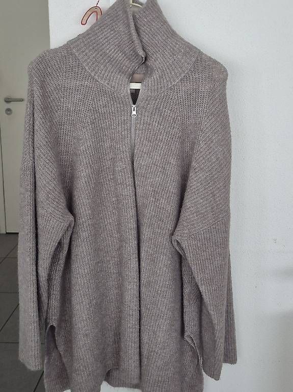 Lots de vêtements: Long Pulli und Hose – D'occasion à Locarno par Kira712