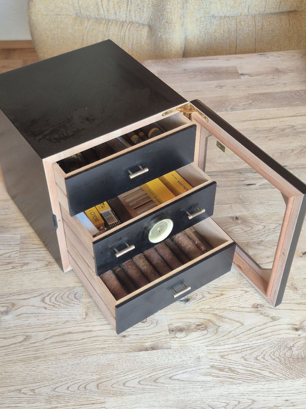 Adorini Humidore: Humidor – Gebraucht aus Emmenbrücke von bachme2008