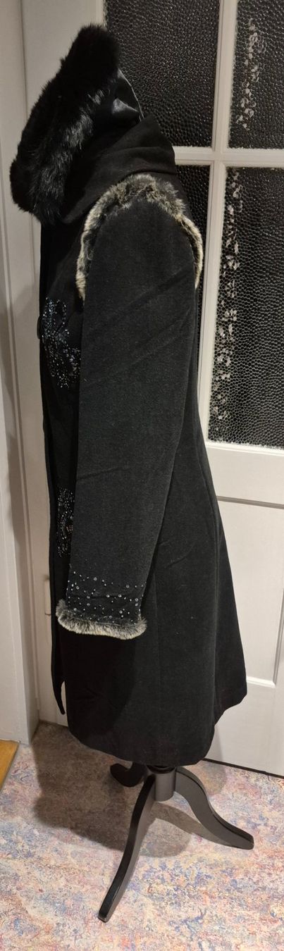 Max Mara Cappotti: Schwarzer Wintermantel mit Pelz, Grösse 32, MAX MARA – Usato da Zürich venduto da Roberto040 5