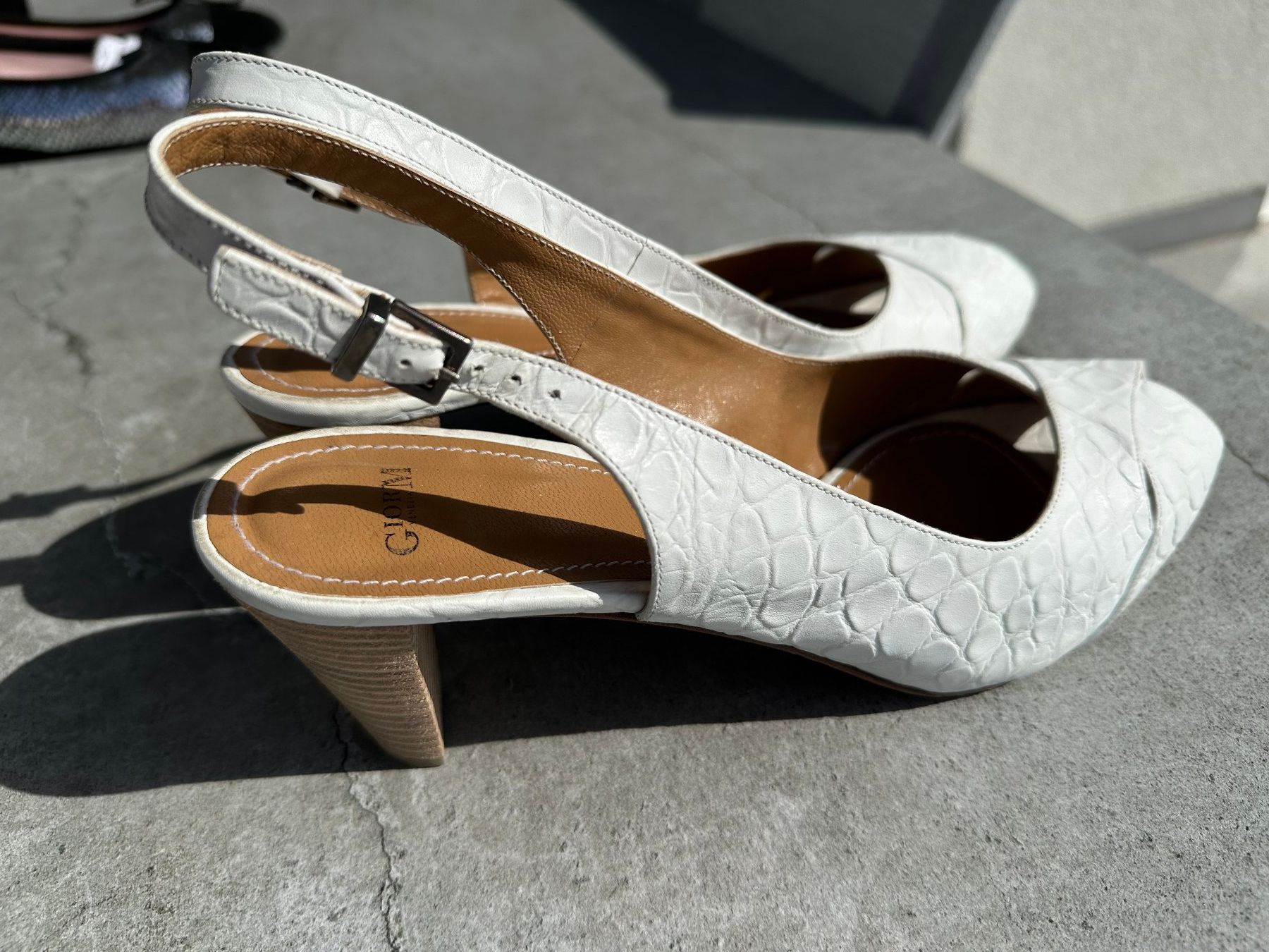 Scarpe da donna: Diverse Neuwertige Schuhe einmal getragen – Usato da Weinfelden venduto da vondax 5