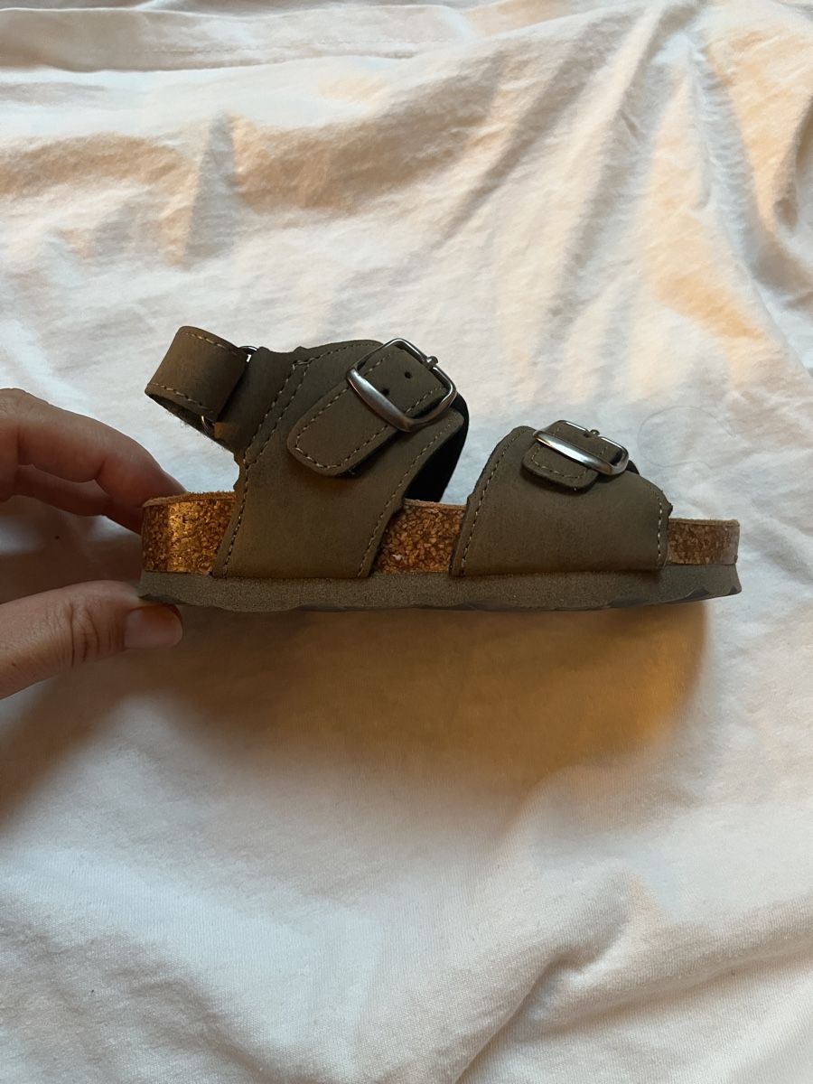Schuhe für Jungen: Kinder Sandalen Grösse 22 braun NEU – Neu und originalverpackt aus Ennenda von fio_cc8z 2