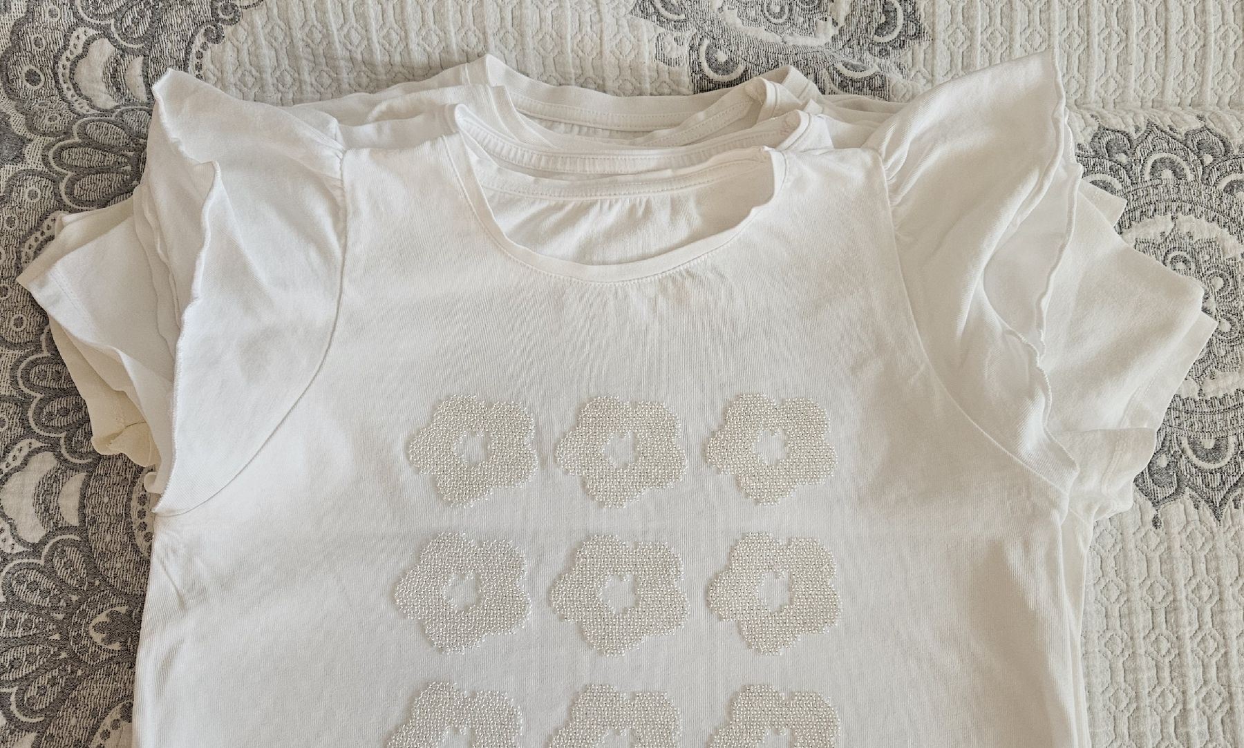 Camicette, T-shirt & Top: Lot Tshirts filles – Usato da Bex venduto da Villy_Wolf 3