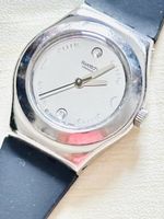 Swatch Irony Damenuhr silberfarben schwarzes Band 25mm