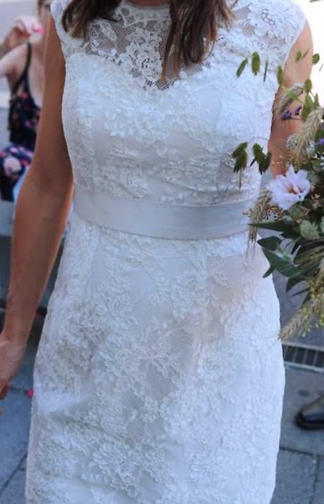 Robes: Brautkleid nur einmal getragen – D'occasion à Bern par alinelangenegger01