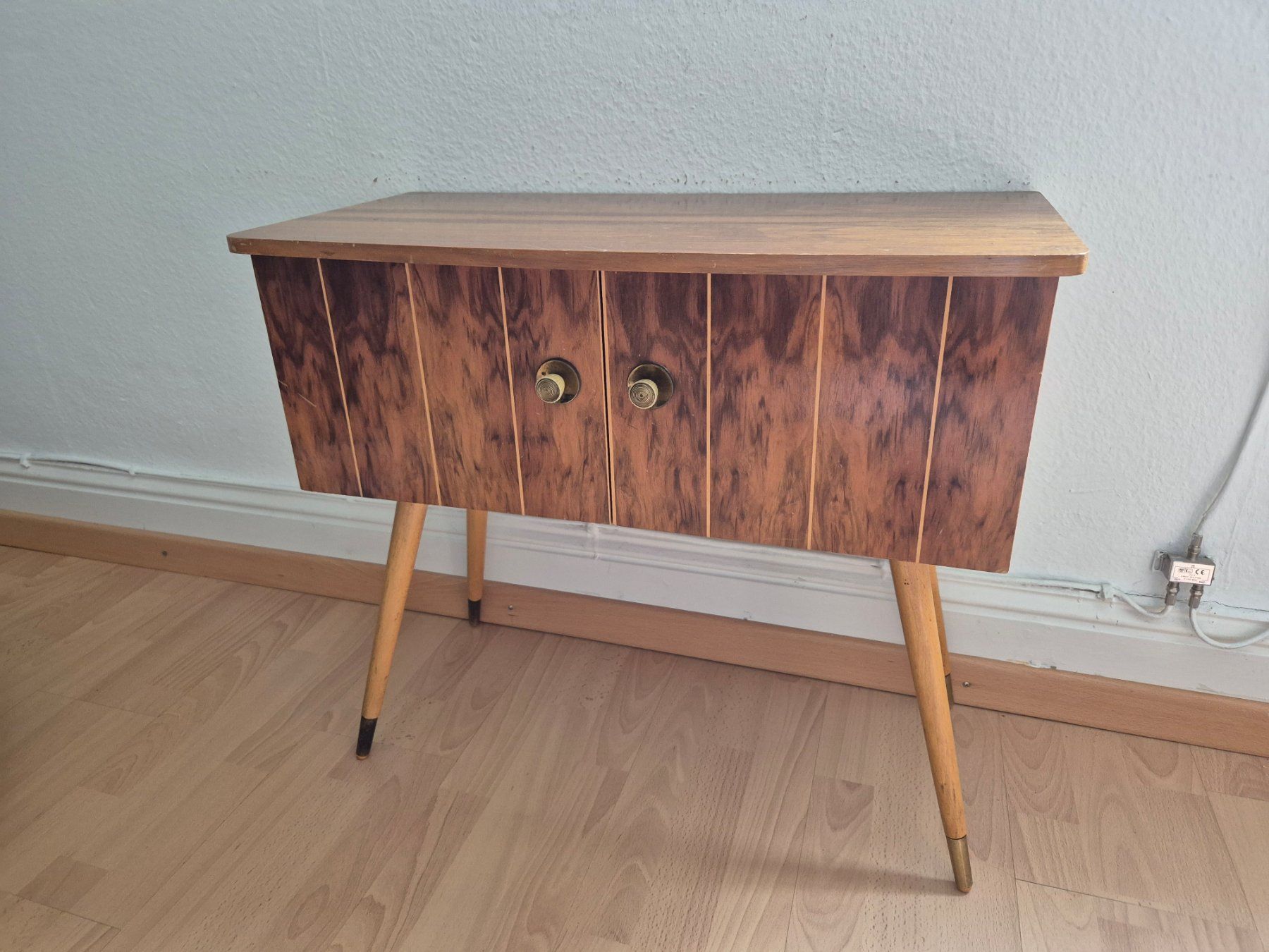Cassettiere: Alte Kommode 70er Vintage Mid Century Rockabilly Sideboard – Usato da Neuhausen venduto da rraayy