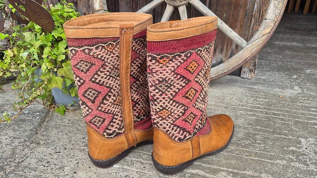 Scarpe da donna: NEUE TOLLE STIEFEL Gr.40 – Nuovo (secondo la descrizione) da Leuggern venduto da silbergirl 2