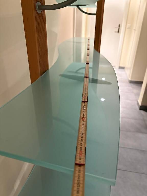 Scaffali: Designer Board - top Zustand – Usato da Sempach venduto da lug_c85g 2