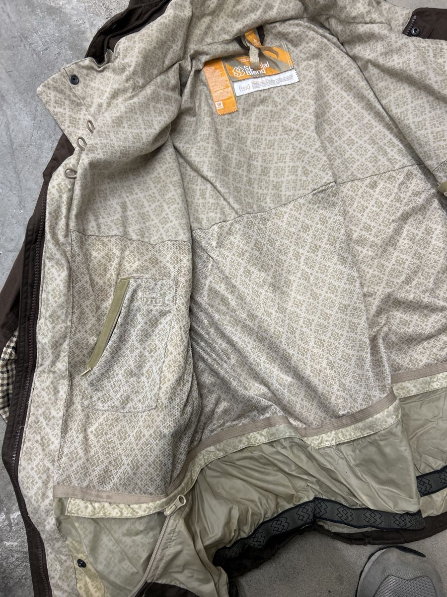 Giacche: Snowboardjacke Special Blend braun Grösse L – Usato da Bern venduto da floorball_zoro 4