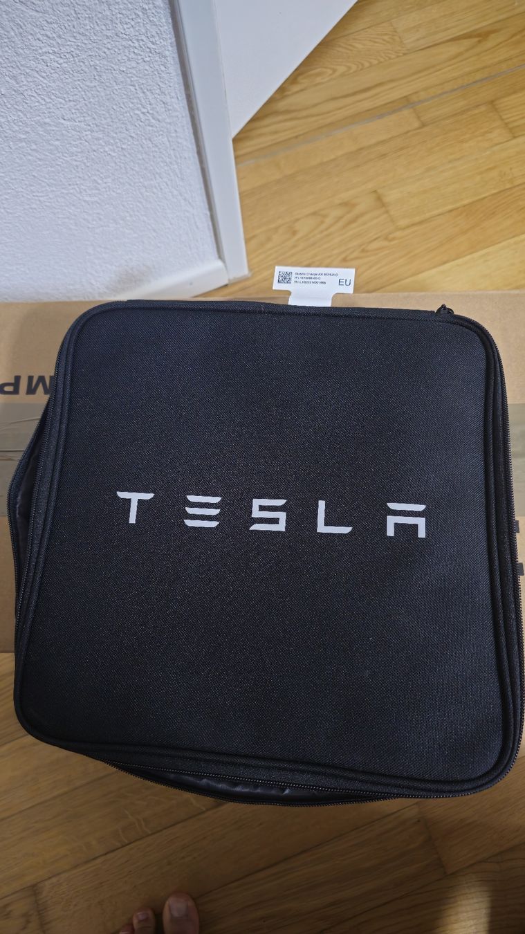 Tesla Caricabatterie: Ladegerät für Tesla – Usato da Zweidlen venduto da and_76w7 2