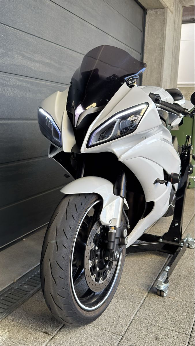 Yamaha Strada: Yamaha YZF-R6 (35kw) – Usato da Röthenbach Hbsee venduto da M1ke 6