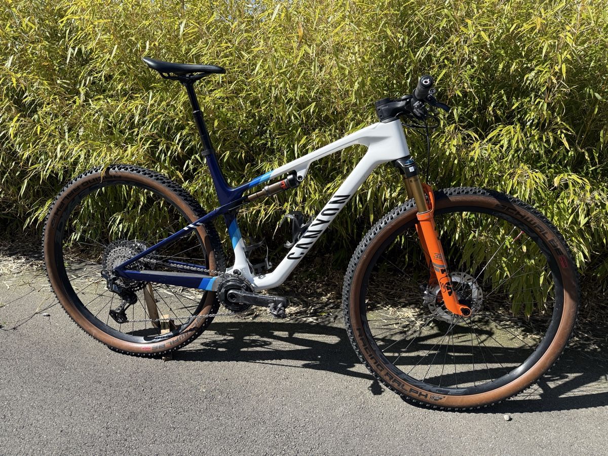 Canyon Biciclette: Canyon Lux CFR World Cup Team 2023 – Usato da Ennetmoos venduto da Yanicknoa