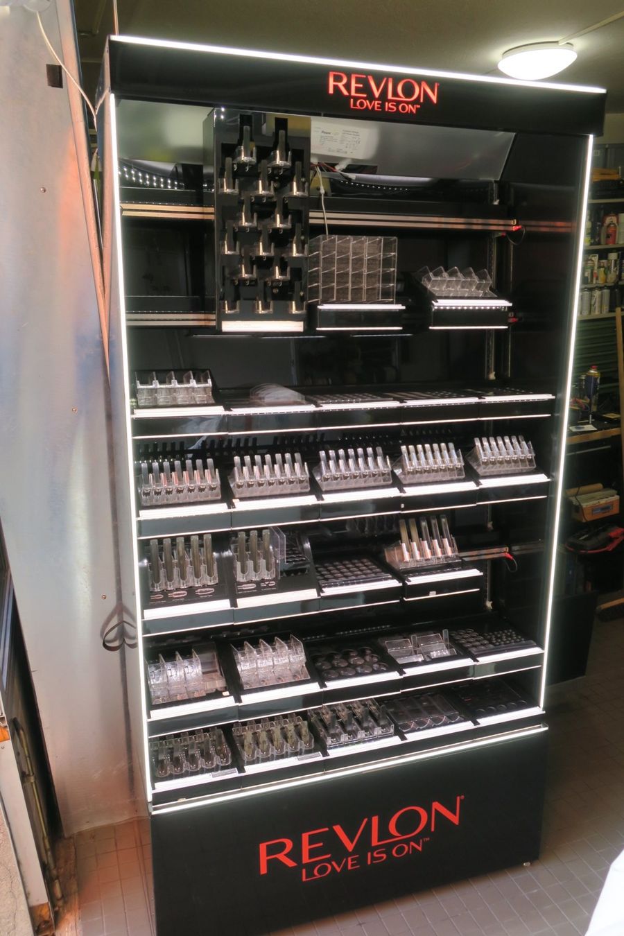Altro per Gastronomia & Hotel: Revlon Make-up Display Stand – Usato da Zürich venduto da Enoooo 1