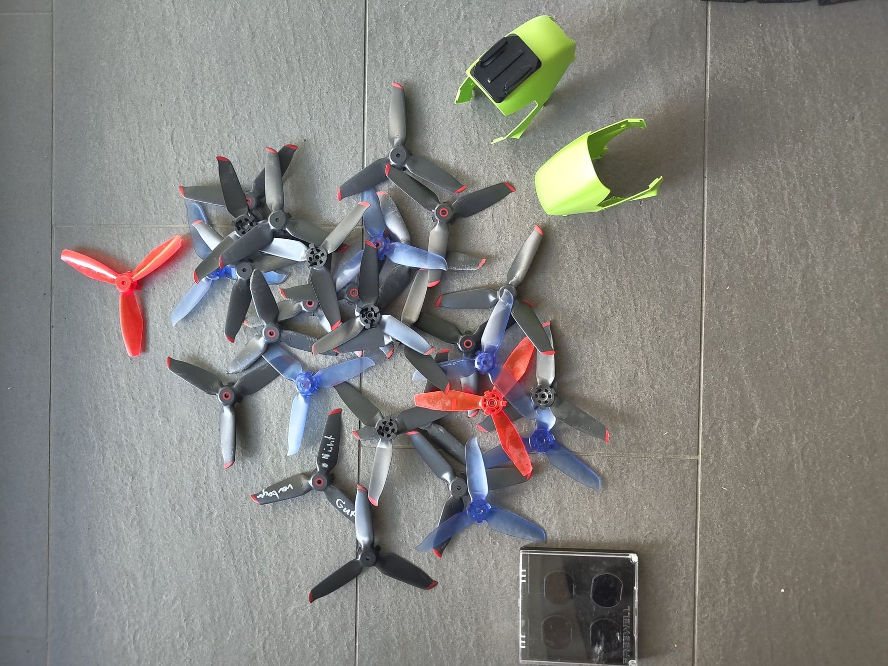 DJI RC Modellbau: DJI FPV Komplettset  – Gebraucht aus Sutz von Rawypp 3