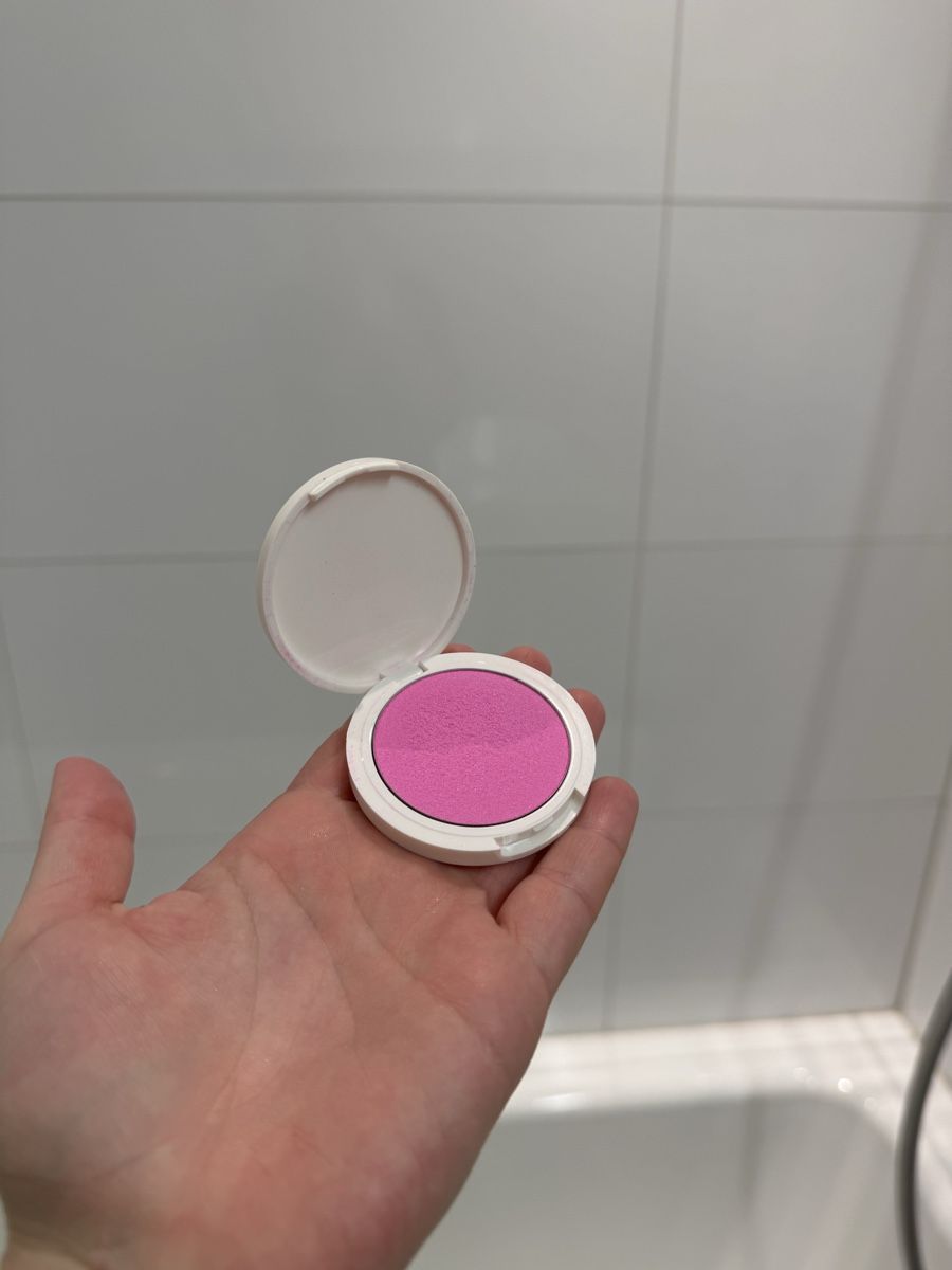Make-up: Persona Blush bubble – Usato da Zug venduto da sschnide92