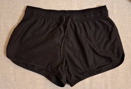 Leichte Sport Shorts Gr.36