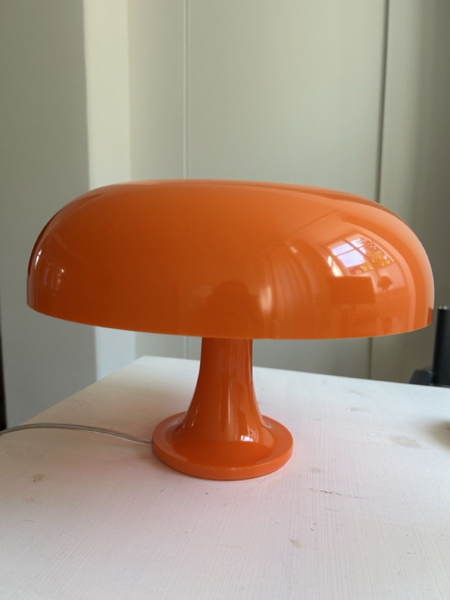 Artemide Lampade: Retro Orange Artemide Lamp – Nuovo (secondo la descrizione) da Zürich venduto da pdi_kr7j