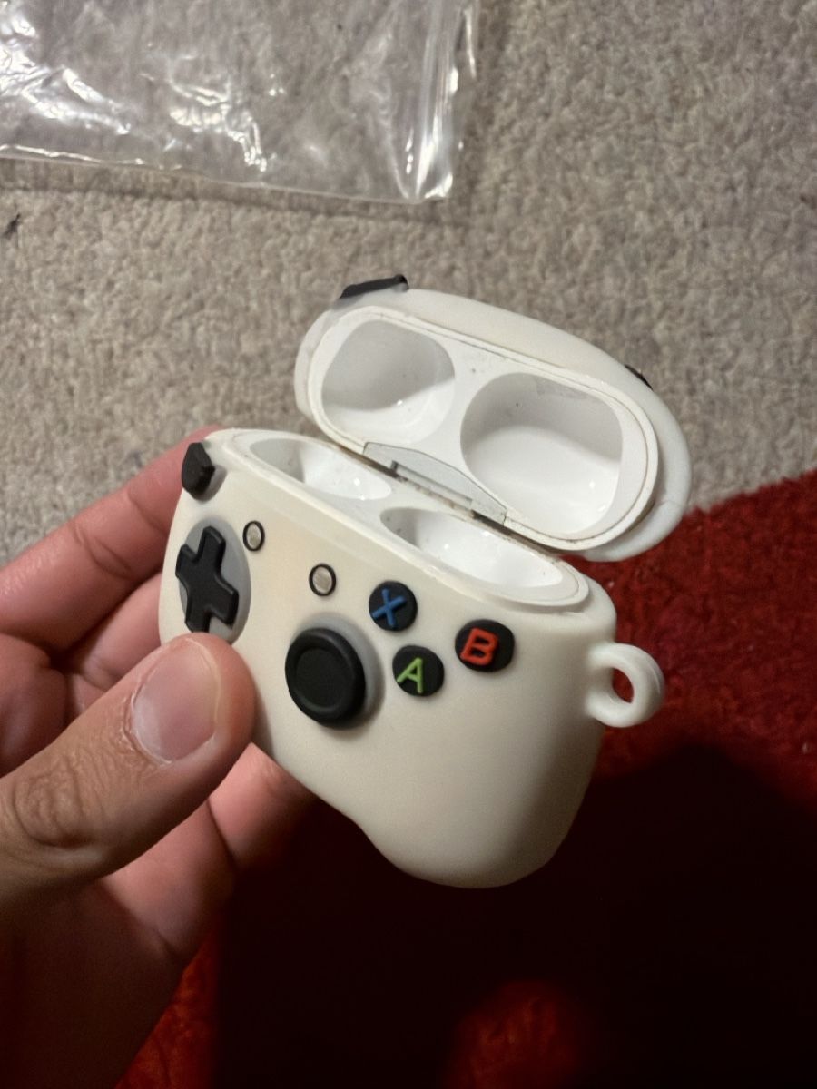 Topcase: Xbox Controller Airpods Pro Case/Hülle – Neu (gemäss Beschreibung) aus Ittigen von tij_dvs7 1