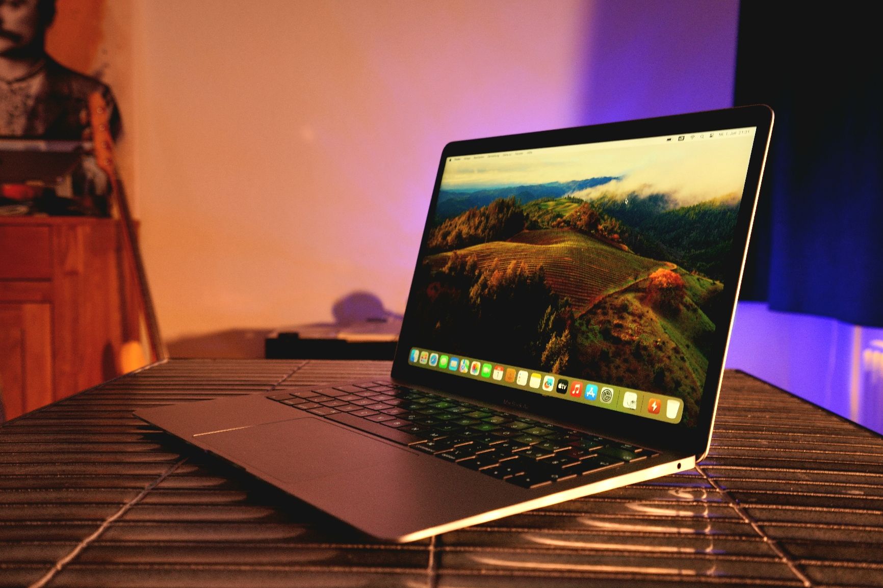 Apple Notebook: Apple MacBook Air 16 GB RAM Space Grey – Usato da Biberist venduto da Volo28