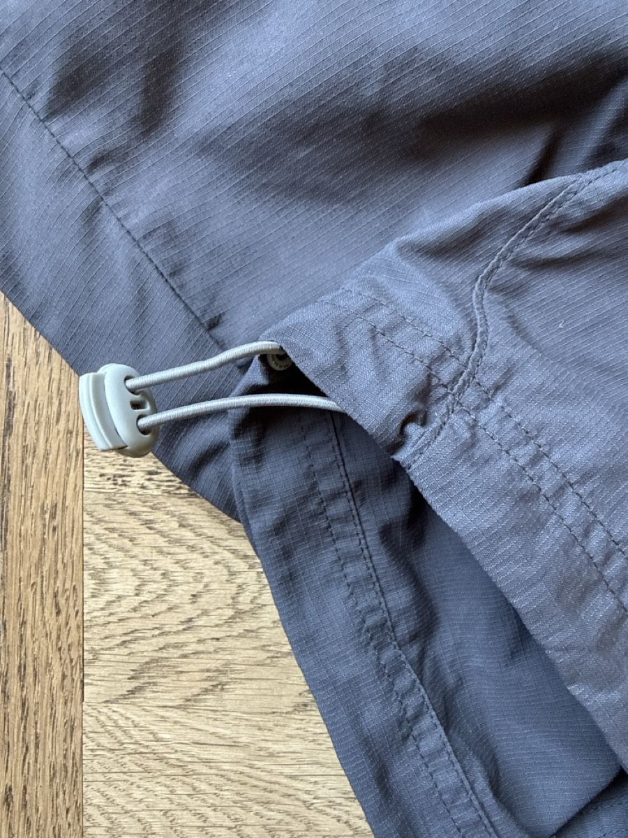 Mammut Pantaloni: Mammut Wanderhose 38 Damen dunkelgrau  – Usato da Bern venduto da nelke08 1