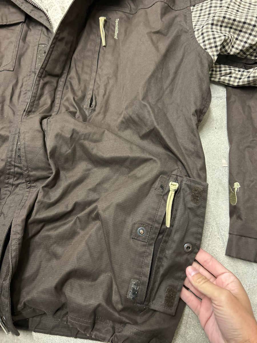 Giacche: Snowboardjacke Special Blend braun Grösse L – Usato da Bern venduto da floorball_zoro 3