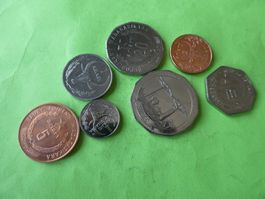 Madagaskar, Konvolut alte unzirkulierte Münzen