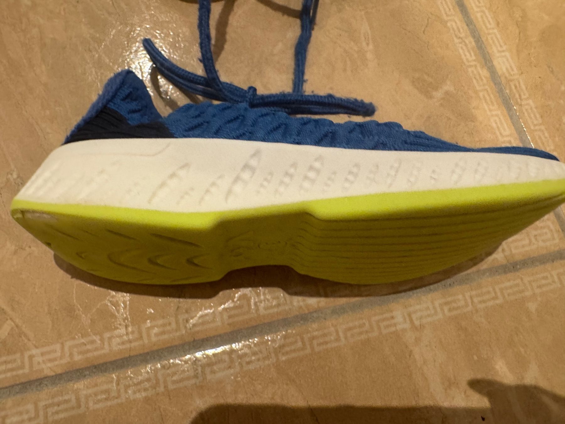 Schuhe für Jungen: VTY coole Sportschuhe, 31 – Gebraucht aus Klingnau von Markus14 2