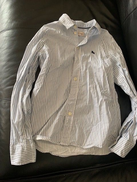 H&M Camicie, T-shirt & Polo: Hemd aus Baumwolle, Gr. 140 von H & M L.O.G.G. – Usato da Beromünster venduto da msklef 1