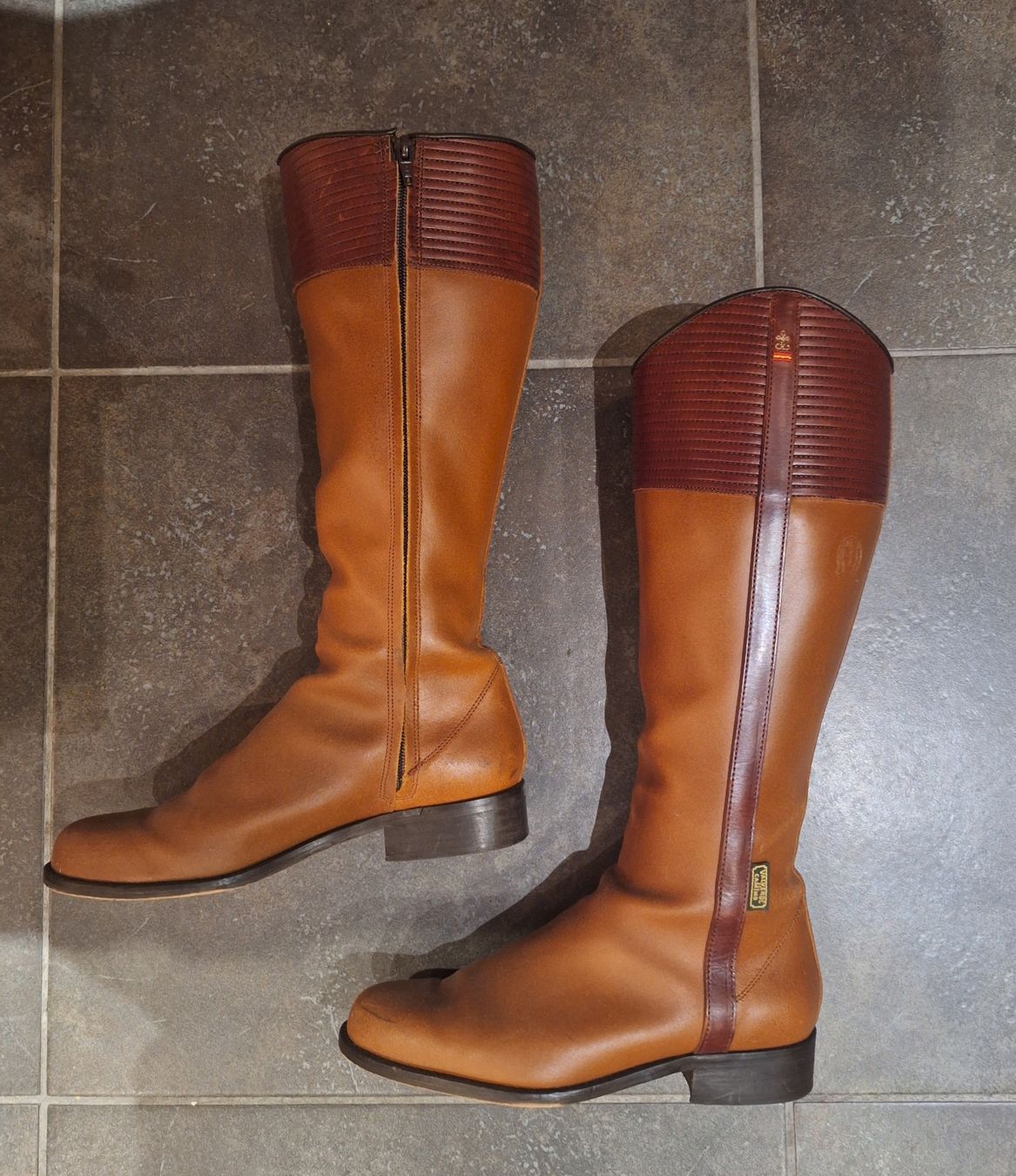 Scarpe da donna: Leder Stiefel – Usato da Wangen ZH venduto da MarianneMunz